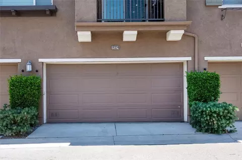 Exterior - 19324 Opal Ln, Saugus, CA 91350 photo 2 of 10