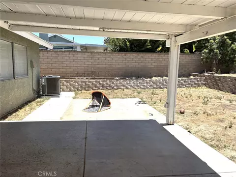 Exterior - 22552 Barcotta Dr, Saugus, CA 91350 photo 5 of 6