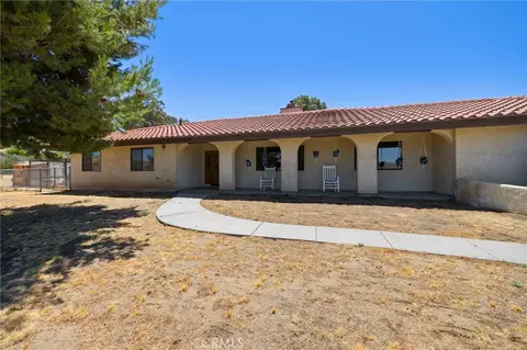 Exterior - 902 Searchlight Ranch Rd, Acton, CA 93510 photo 3 of 12
