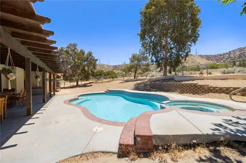 Exterior - 902 Searchlight Ranch Rd, Acton, CA 93510 photo 10 of 12