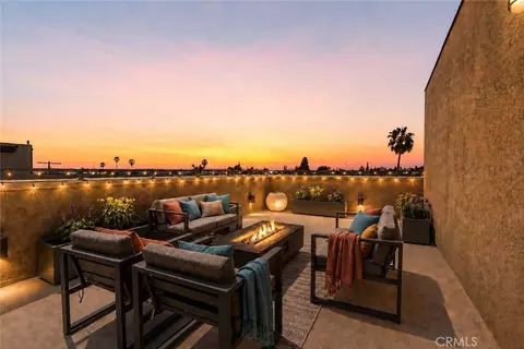 13219 Victory Blvd, Valley Glen, CA 91401
