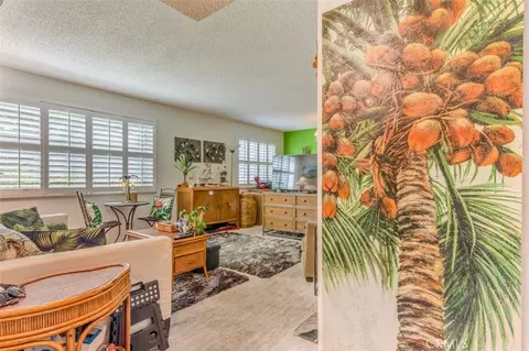 11813 Runnymede St #14, North Hollywood, CA 91605
