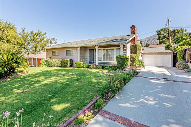 2521 Harmony Pl, La Crescenta, CA 91214