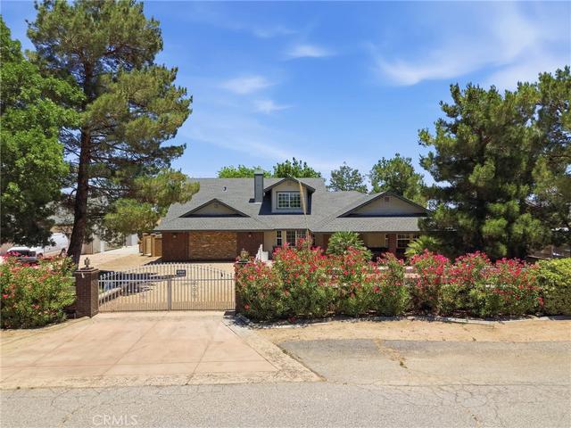 41050 13th St W, Palmdale, CA 93551