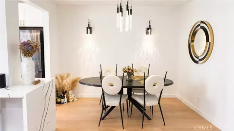 1233 N Laurel #211, West Hollywood, CA 90046
