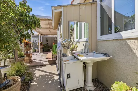 Exterior - 9363 Gullo, Pacoima, CA 91331 photo 23 of 23