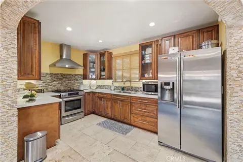 Kitchen - 9363 Gullo, Pacoima, CA 91331 photo 4 of 4