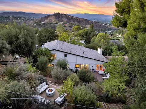 23680 Summit, Calabasas, CA 91302