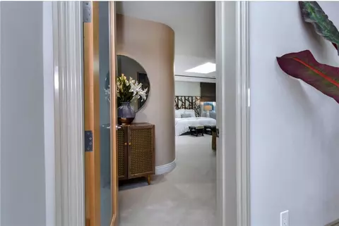 Entry Way - 13157 Chandler Blvd, Sherman Oaks, CA 91401 photo 3 of 3