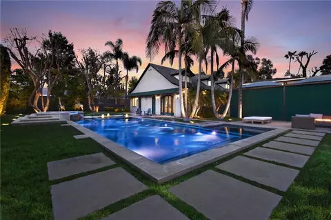 Exterior - 13157 Chandler Blvd, Sherman Oaks, CA 91401 photo 13 of 14