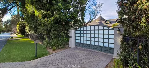 Other - 13157 Chandler Blvd, Sherman Oaks, CA 91401 photo 2 of 15