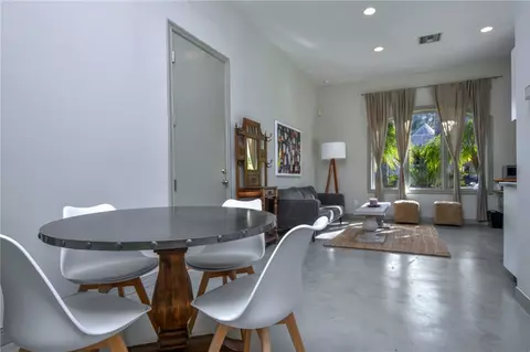 Dining - 13157 Chandler Blvd, Sherman Oaks, CA 91401 photo 3 of 3