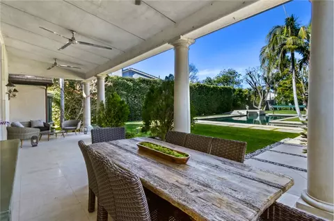 Exterior - 13157 Chandler Blvd, Sherman Oaks, CA 91401 photo 6 of 14