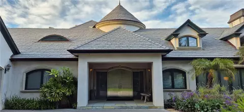 Exterior - 13157 Chandler Blvd, Sherman Oaks, CA 91401 photo 5 of 14