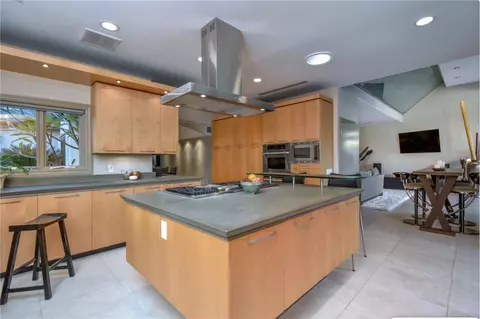 Kitchen - 13157 Chandler Blvd, Sherman Oaks, CA 91401 photo 2 of 2