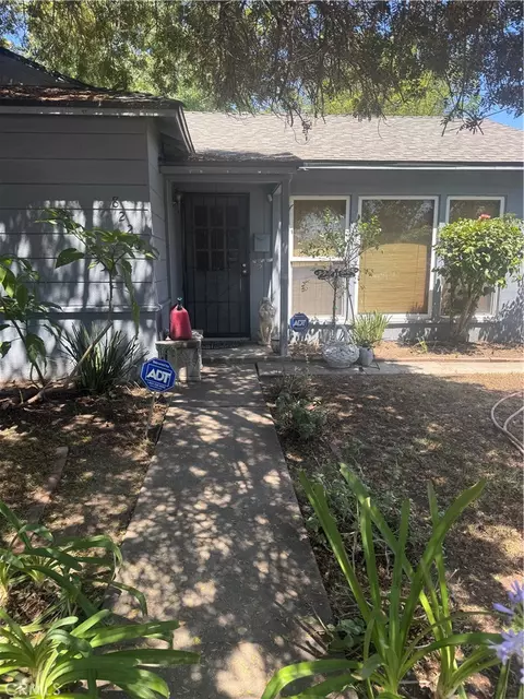 8226 Whiteoak Ave, Northridge, CA 91325
