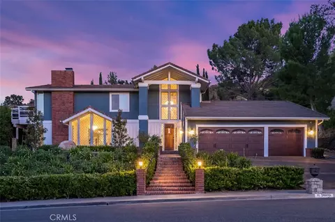 24806 Rosepark Ct, Newhall, CA 91321