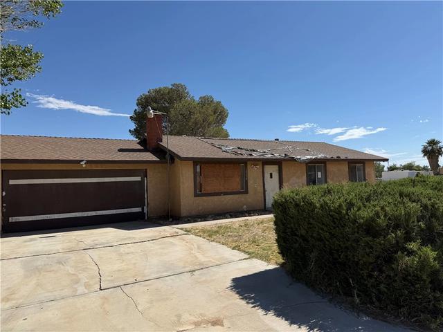 16254 Mossdale, Lancaster, CA 93535