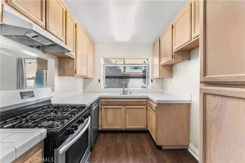 Kitchen - 43465 30th W, Lancaster, CA 93536 photo 1 of 2