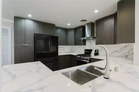Kitchen - 43724 Secure Pl, Lancaster, CA 93536 photo 4 of 6