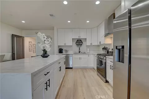 Kitchen - 12871 Osborne St, Arleta, CA 91331 photo 4 of 6