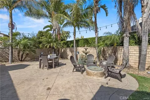 Exterior - 2004 Turnberry Dr, Oxnard, CA 93036 photo 8 of 16