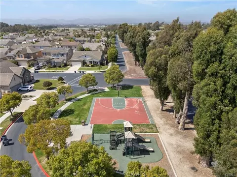 View/Area - 2004 Turnberry Dr, Oxnard, CA 93036 photo 3 of 7