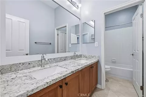 Bath - 2004 Turnberry Dr, Oxnard, CA 93036 photo 5 of 8