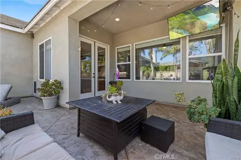 Exterior - 2004 Turnberry Dr, Oxnard, CA 93036 photo 5 of 16