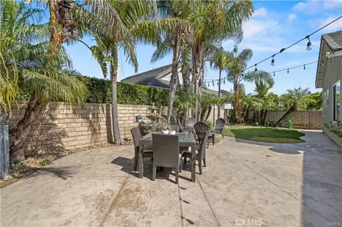 Exterior - 2004 Turnberry Dr, Oxnard, CA 93036 photo 6 of 16