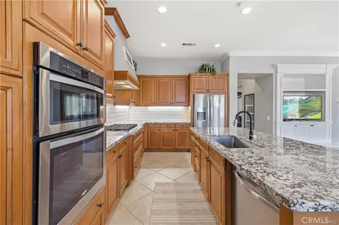 Kitchen - 2004 Turnberry Dr, Oxnard, CA 93036 photo 1 of 4