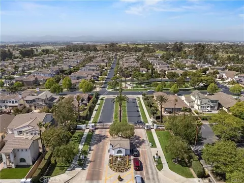View/Area - 2004 Turnberry Dr, Oxnard, CA 93036 photo 4 of 7