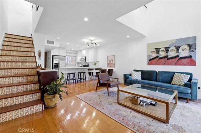 10926 Bluffside, Studio City, CA 91604