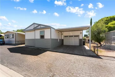 5711 Columbia Way #127, Quartz Hill, CA 93636