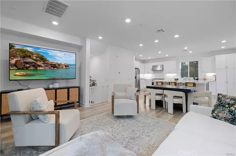 26799 Keystone Loop, Valencia, CA 91381 photo 9
