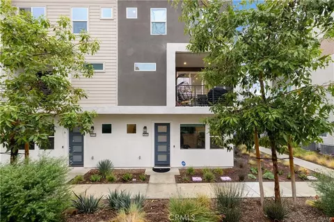 26799 Keystone Loop, Valencia, CA 91381 photo 3
