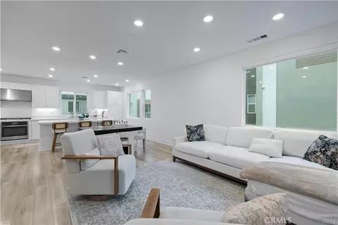 26799 Keystone Loop, Valencia, CA 91381 photo 8