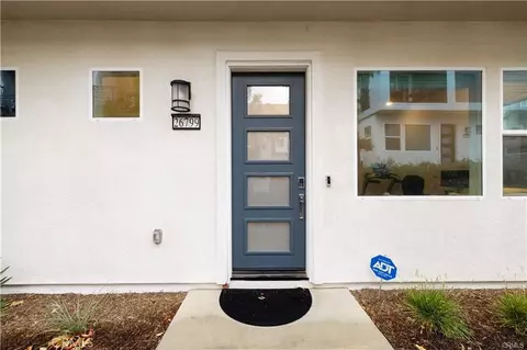 26799 Keystone Loop, Valencia, CA 91381 photo 5