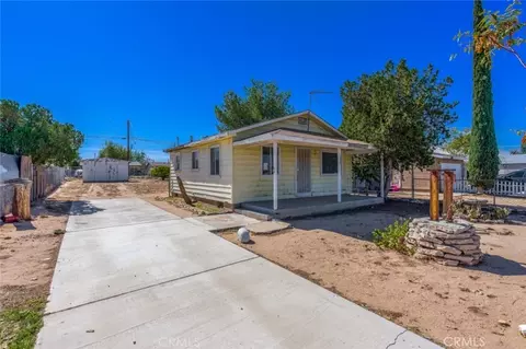 16463 Pine St, Hesperia, CA 92345