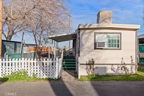 45446 7th St #42, Lancaster, CA 93535 photo 2