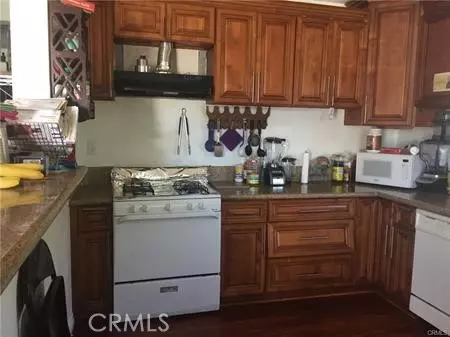 10756 Haddon Ave, Pacoima, CA 91331 photo 7