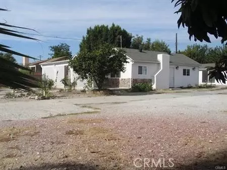 10756 Haddon Ave, Pacoima, CA 91331 photo 2