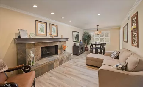 Living - 25023 Everett, Newhall, CA 91321 photo 4 of 4