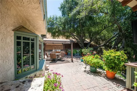 Exterior - 25023 Everett, Newhall, CA 91321 photo 6 of 6