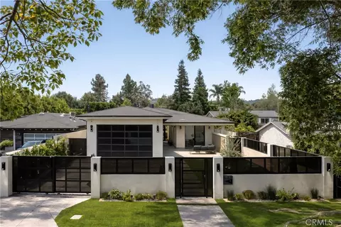 11826 Kling St, Valley Village, CA 91607