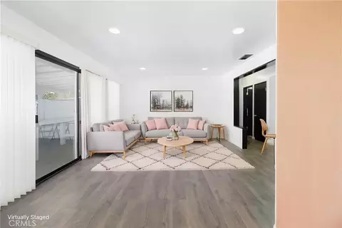 20309 Roscoe, Winnetka, CA 91306