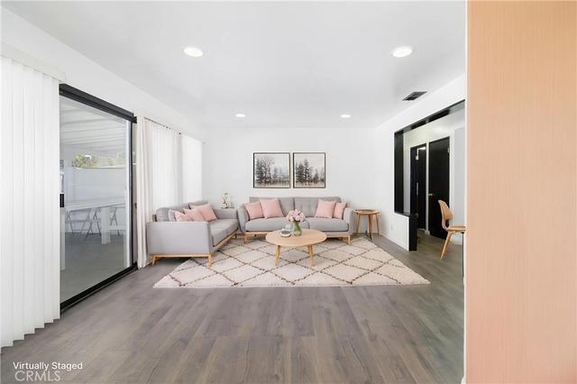 20309 Roscoe, Winnetka, CA 91306