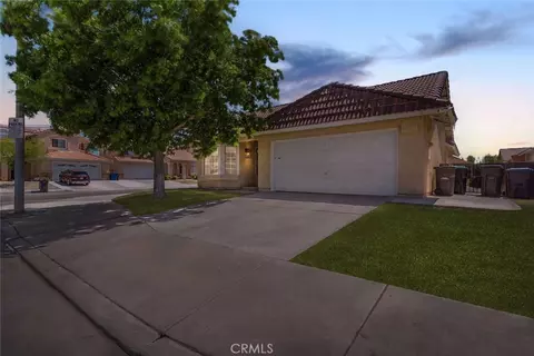Exterior - 36836 Meadowview Ct, Palmdale, CA 93552 photo 3 of 5
