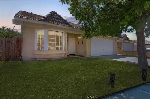 Exterior - 36836 Meadowview Ct, Palmdale, CA 93552 photo 2 of 5