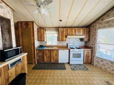 333 S Dennison #6, Tehachapi, CA 93561 photo 11